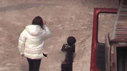 成年XXX视频,真实情感与欲望的交织